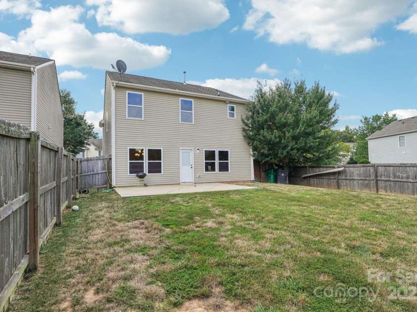 2703 Bramble Ridge Court, Charlotte, NC 28215.  MLS# CAR4285813, YatesRealty ID 32382. 