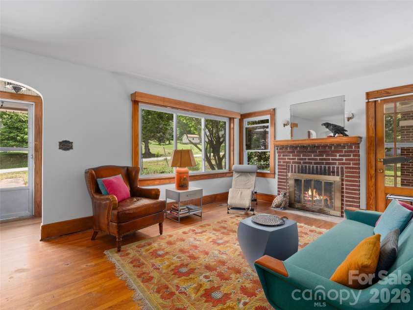 654 Ratcliff Cove Road, Waynesville, NC 28786.  MLS# CAR4396191, YatesRealty ID 32382. 