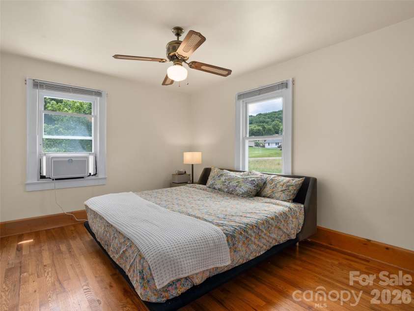 654 Ratcliff Cove Road, Waynesville, NC 28786.  MLS# CAR4396191, YatesRealty ID 32382. 