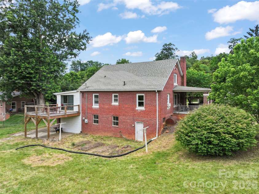 654 Ratcliff Cove Road, Waynesville, NC 28786.  MLS# CAR4396191, YatesRealty ID 32382. 