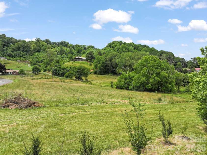 654 Ratcliff Cove Road, Waynesville, NC 28786.  MLS# CAR4396191, YatesRealty ID 32382. 