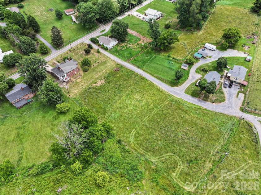 654 Ratcliff Cove Road, Waynesville, NC 28786.  MLS# CAR4396191, YatesRealty ID 32382. 