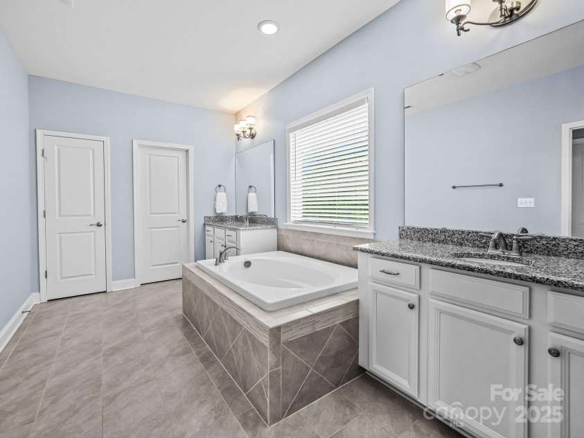 8628 Shadetree Street, Huntersville, NC 28078.  MLS# CAR4287521, YatesRealty ID 32383. 