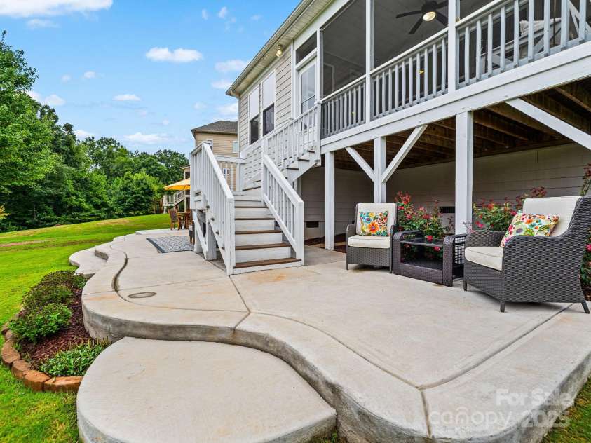 8628 Shadetree Street, Huntersville, NC 28078.  MLS# CAR4287521, YatesRealty ID 32383. 