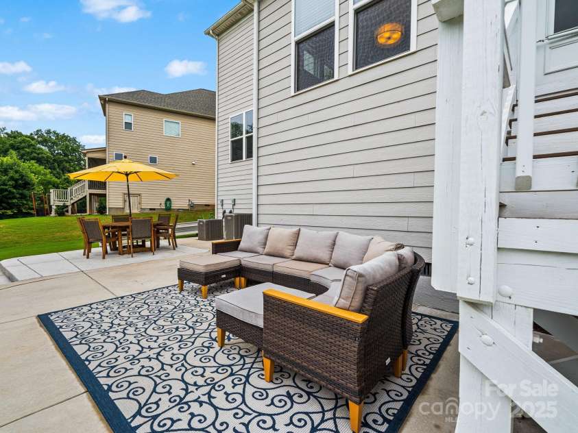 8628 Shadetree Street, Huntersville, NC 28078.  MLS# CAR4287521, YatesRealty ID 32383. 