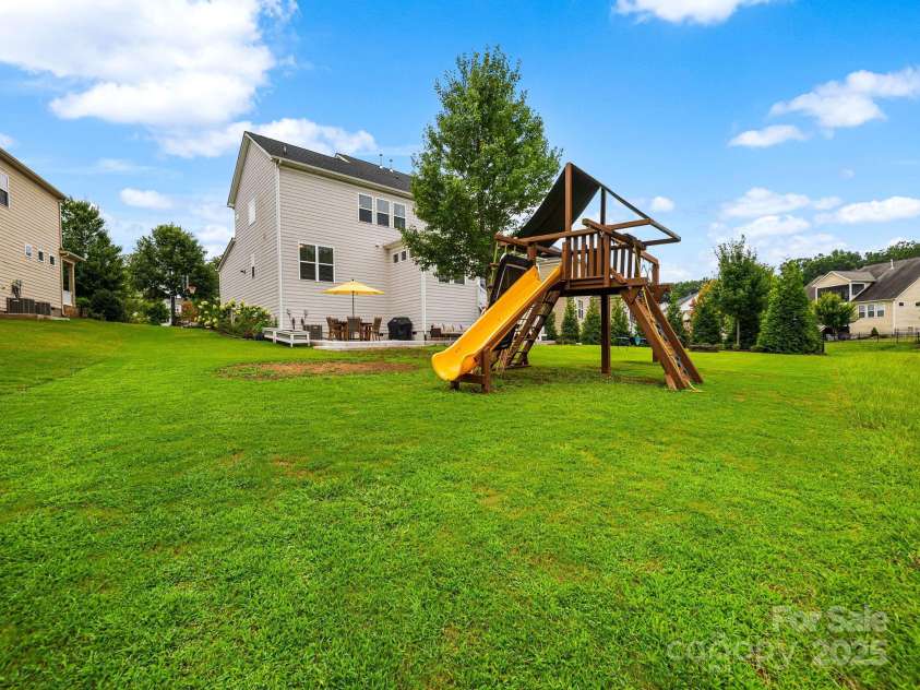 8628 Shadetree Street, Huntersville, NC 28078.  MLS# CAR4287521, YatesRealty ID 32383. 