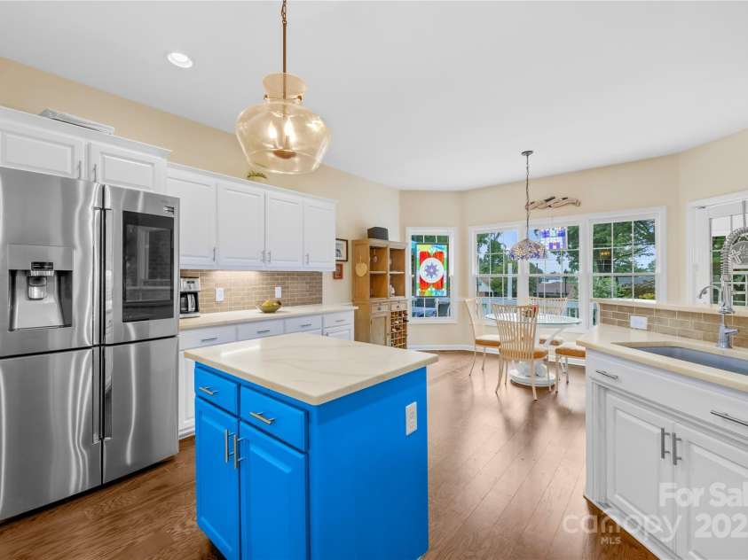 22312 John Gamble Road, Cornelius, NC 28031.  MLS# CAR4289564, YatesRealty ID 32384. Large open kitchen