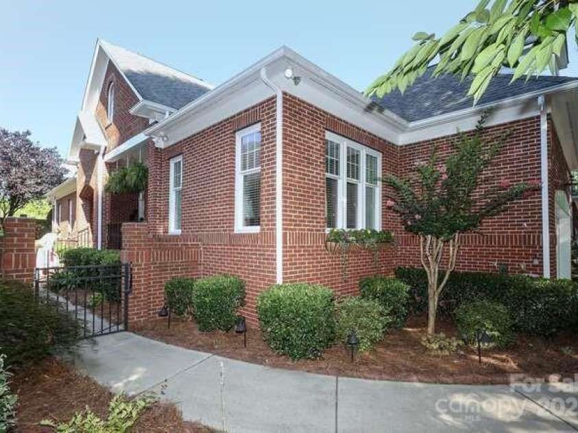 16037 Stonemont Road, Huntersville, NC 28078.  MLS# CAR4279045, YatesRealty ID 32385. 
