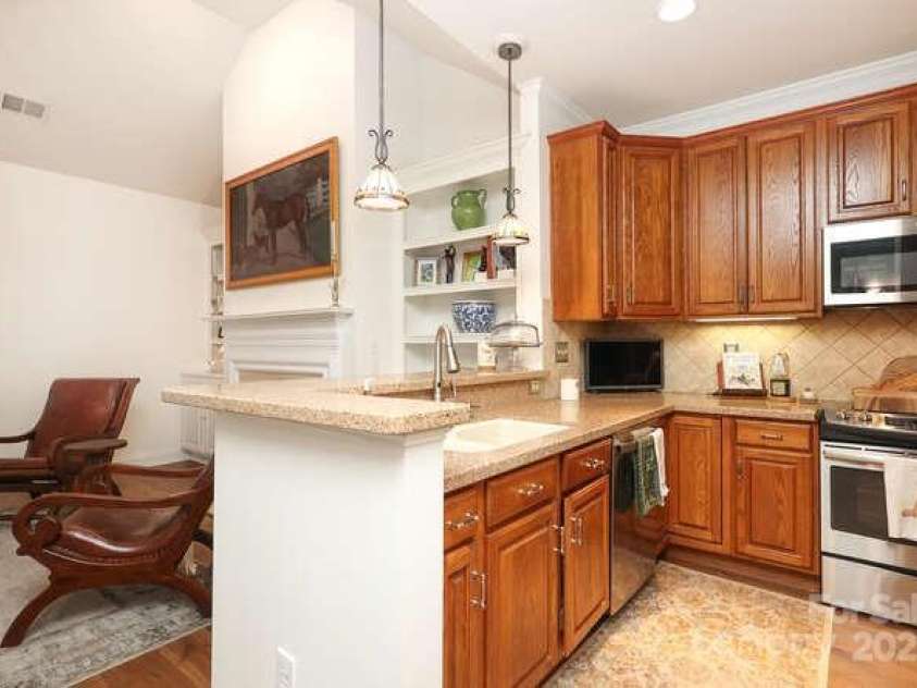 16037 Stonemont Road, Huntersville, NC 28078.  MLS# CAR4279045, YatesRealty ID 32385. 