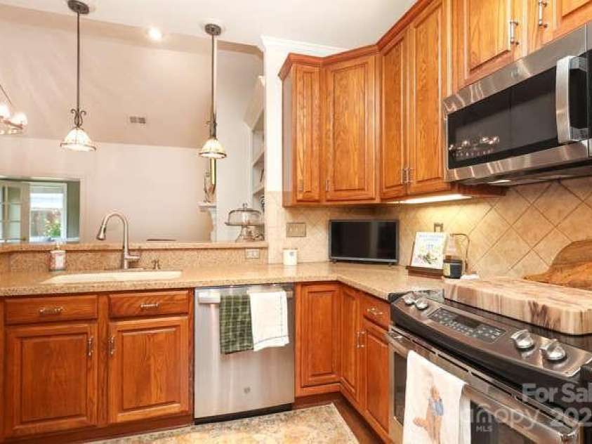 16037 Stonemont Road, Huntersville, NC 28078.  MLS# CAR4279045, YatesRealty ID 32385. 