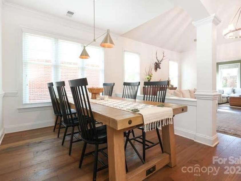 16037 Stonemont Road, Huntersville, NC 28078.  MLS# CAR4279045, YatesRealty ID 32385. Dining