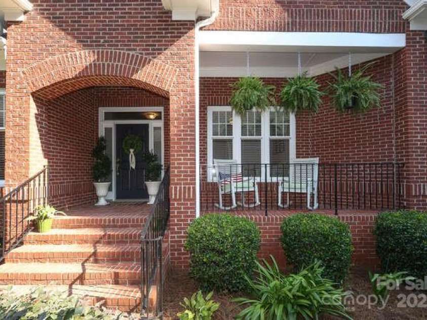 16037 Stonemont Road, Huntersville, NC 28078.  MLS# CAR4279045, YatesRealty ID 32385. Welcome!