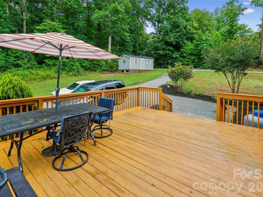 6673 Forney Hill Road, Denver, NC 28037.  MLS# CAR4382678, YatesRealty ID 32385. 