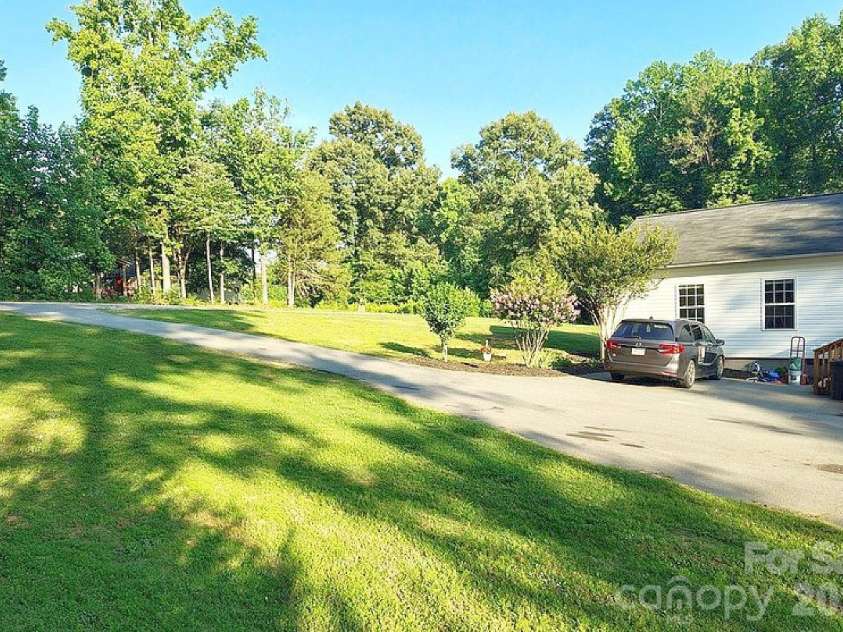 6673 Forney Hill Road, Denver, NC 28037.  MLS# CAR4382678, YatesRealty ID 32385. 