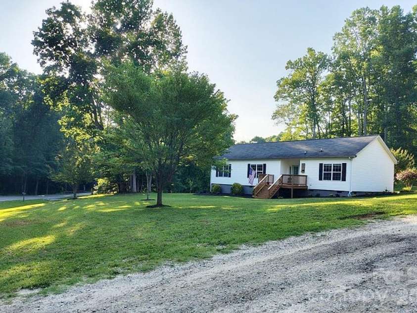 6673 Forney Hill Road, Denver, NC 28037.  MLS# CAR4382678, YatesRealty ID 32385. 