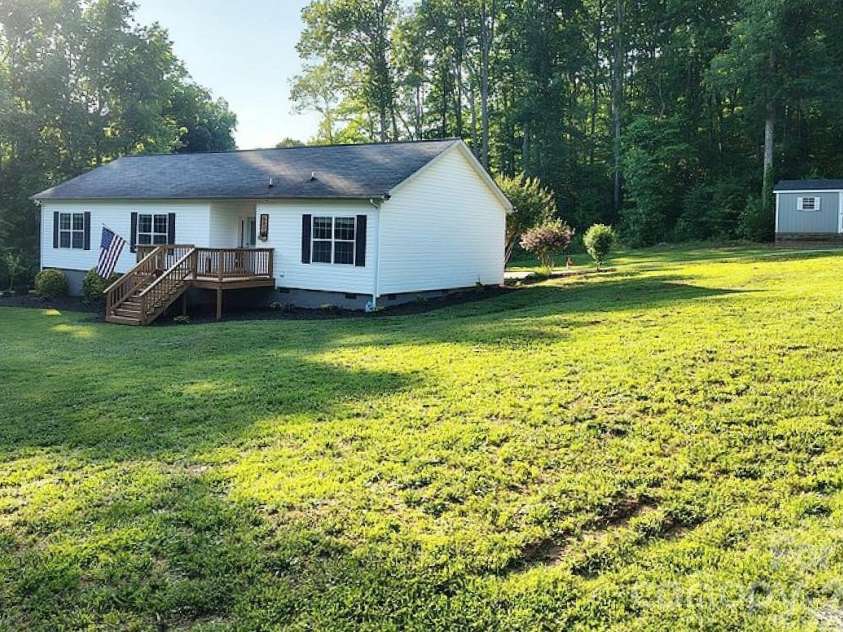 6673 Forney Hill Road, Denver, NC 28037.  MLS# CAR4382678, YatesRealty ID 32385. 