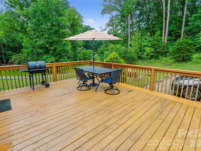 6673 Forney Hill Road, Denver, NC 28037.  MLS# CAR4382678, YatesRealty ID 32385. Recently updated back deck