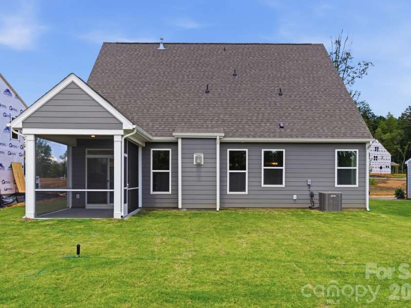 15216 First Broad Drive, Huntersville, NC 28078.  MLS# CAR4342685, YatesRealty ID 32386. Backyard