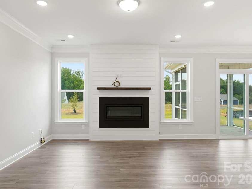 15216 First Broad Drive, Huntersville, NC 28078.  MLS# CAR4342685, YatesRealty ID 32386. Gas Fireplace