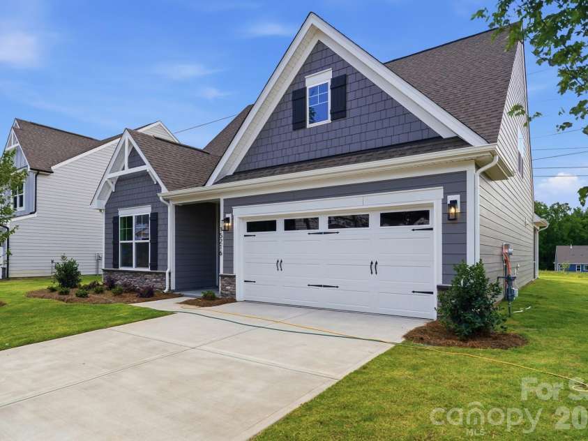 15216 First Broad Drive, Huntersville, NC 28078.  MLS# CAR4342685, YatesRealty ID 32386. Homesite 87 features an Amelia B floorplan