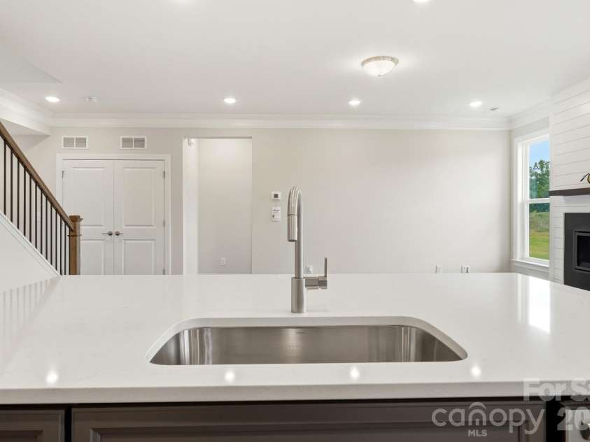 15216 First Broad Drive, Huntersville, NC 28078.  MLS# CAR4342685, YatesRealty ID 32386. Kitchen Sink