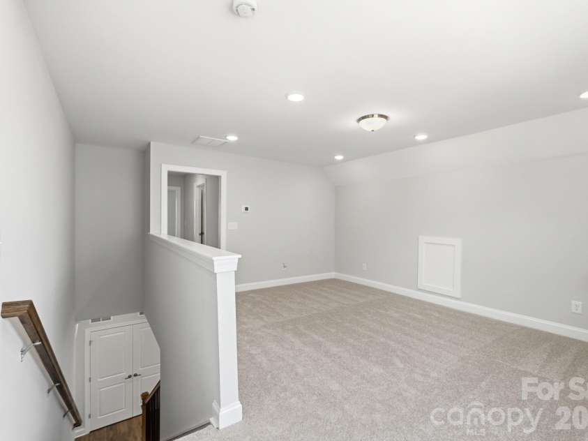 15216 First Broad Drive, Huntersville, NC 28078.  MLS# CAR4342685, YatesRealty ID 32386. Loft