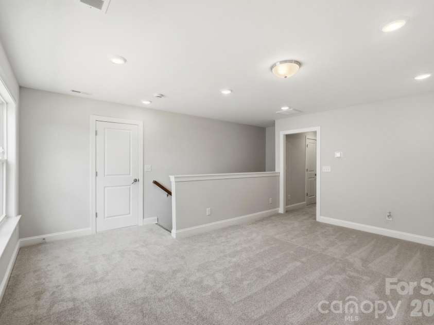 15216 First Broad Drive, Huntersville, NC 28078.  MLS# CAR4342685, YatesRealty ID 32386. Loft