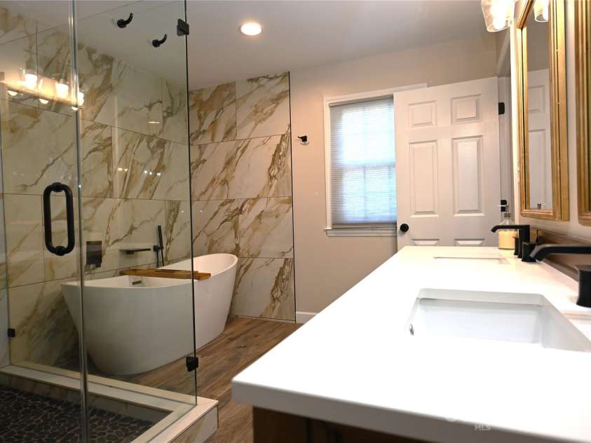 2602 Birdie Lane, Conover, NC 28613.  MLS# CAR4286238, YatesRealty ID 32387. 