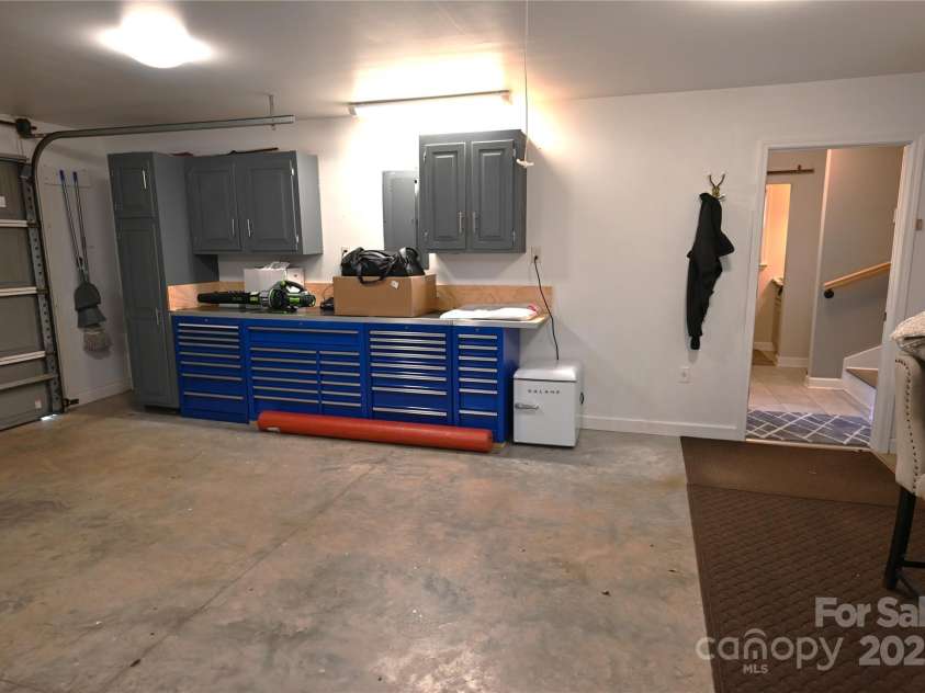 2602 Birdie Lane, Conover, NC 28613.  MLS# CAR4286238, YatesRealty ID 32387. 