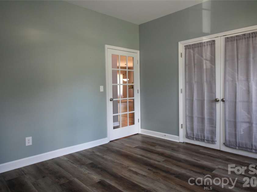 1034 Arrowhead Drive, Concord, NC 28025.  MLS# CAR4394849, YatesRealty ID 32388. Office