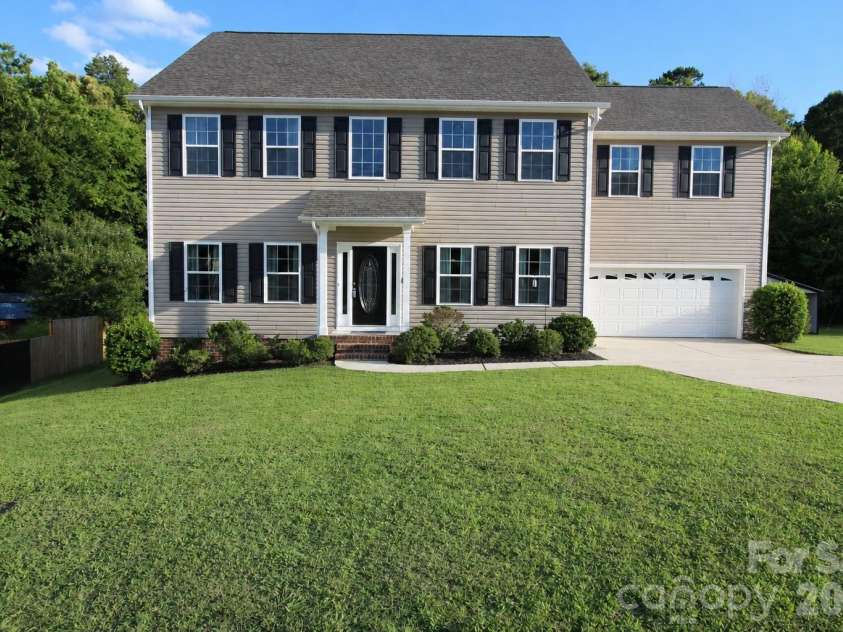 1034 Arrowhead Drive, Concord, NC 28025.  MLS# CAR4394849, YatesRealty ID 32388. Welcome Home