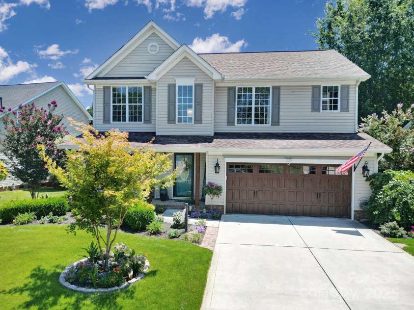 5515 Alexandrite Way, Fort Mill, SC 29708.  MLS# CAR4285357, YatesRealty ID 32388. 