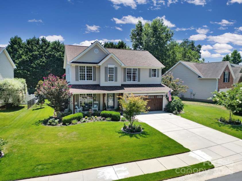 5515 Alexandrite Way, Fort Mill, SC 29708.  MLS# CAR4285357, YatesRealty ID 32388. 