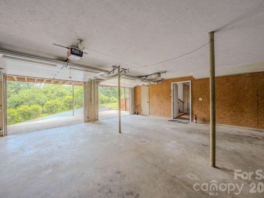 35 Coweeta Ridge Road, Otto, NC 28763.  MLS# CAR4395069, YatesRealty ID 32389. 