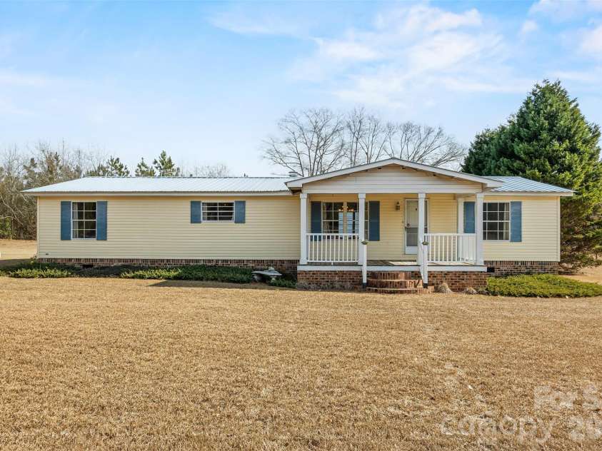 1700 Kershaw Highway, Camden, SC 29020.  MLS# CAR4342419, YatesRealty ID 3239. 