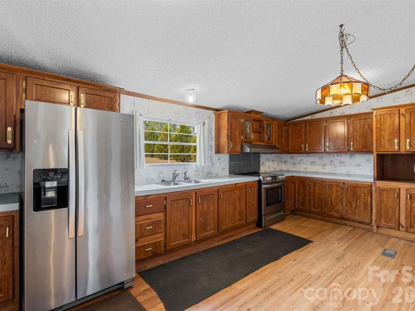 1700 Kershaw Highway, Camden, SC 29020.  MLS# CAR4342419, YatesRealty ID 3239. 