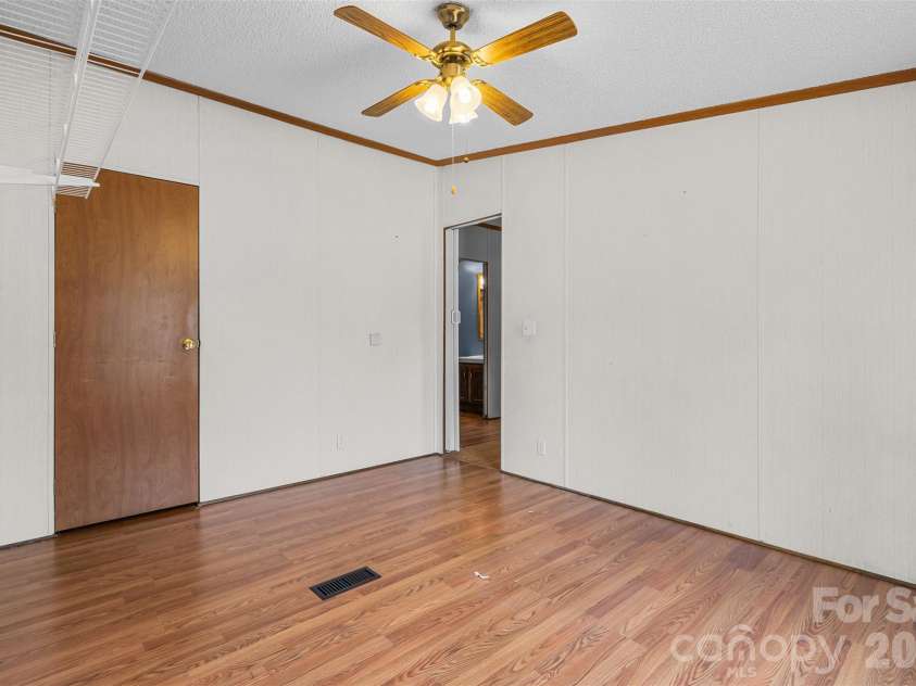 1700 Kershaw Highway, Camden, SC 29020.  MLS# CAR4342419, YatesRealty ID 3239. 