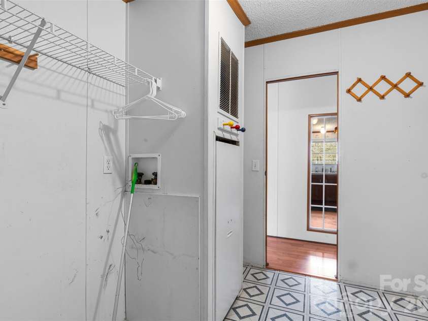 1700 Kershaw Highway, Camden, SC 29020.  MLS# CAR4342419, YatesRealty ID 3239. 