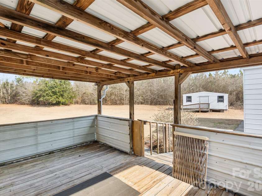 1700 Kershaw Highway, Camden, SC 29020.  MLS# CAR4342419, YatesRealty ID 3239. 