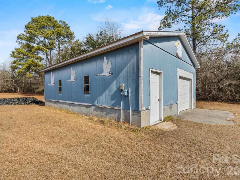 1700 Kershaw Highway, Camden, SC 29020.  MLS# CAR4342419, YatesRealty ID 3239. 