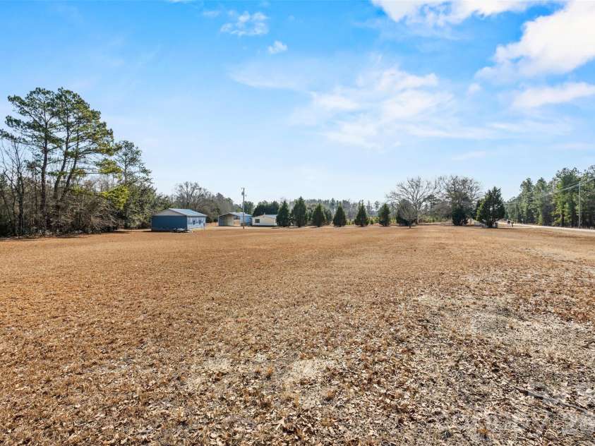 1700 Kershaw Highway, Camden, SC 29020.  MLS# CAR4342419, YatesRealty ID 3239. 