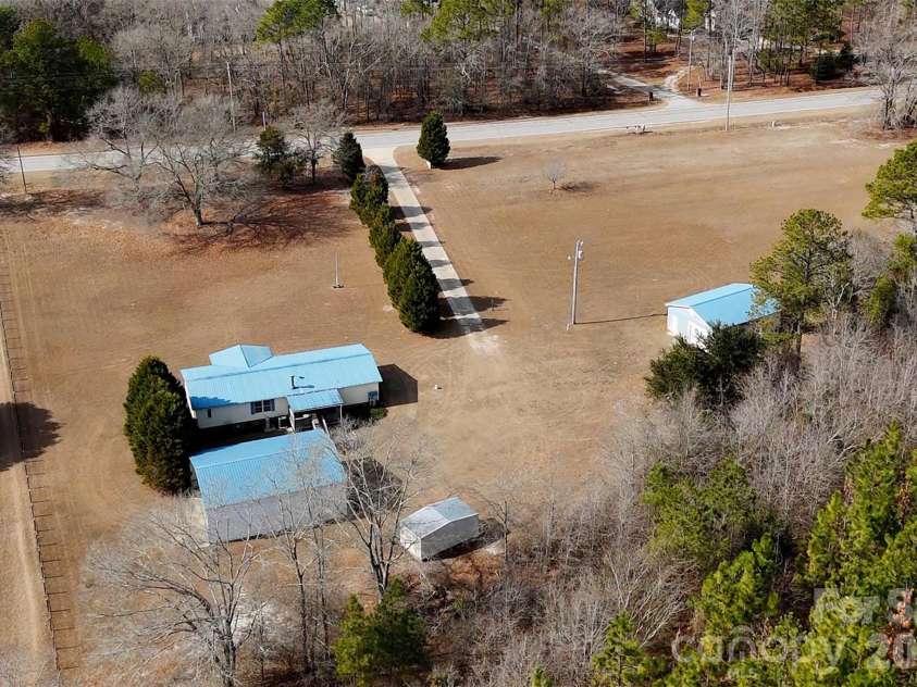 1700 Kershaw Highway, Camden, SC 29020.  MLS# CAR4342419, YatesRealty ID 3239. 