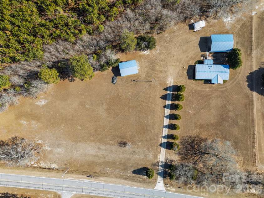 1700 Kershaw Highway, Camden, SC 29020.  MLS# CAR4342419, YatesRealty ID 3239. 