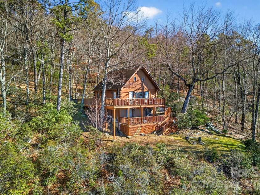 1909 Linville Drive, Marion, NC 28752.  MLS# CAR4327984, YatesRealty ID 3239. 