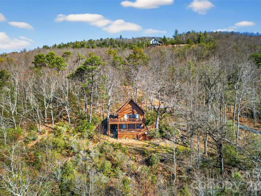1909 Linville Drive, Marion, NC 28752.  MLS# CAR4327984, YatesRealty ID 3239. 