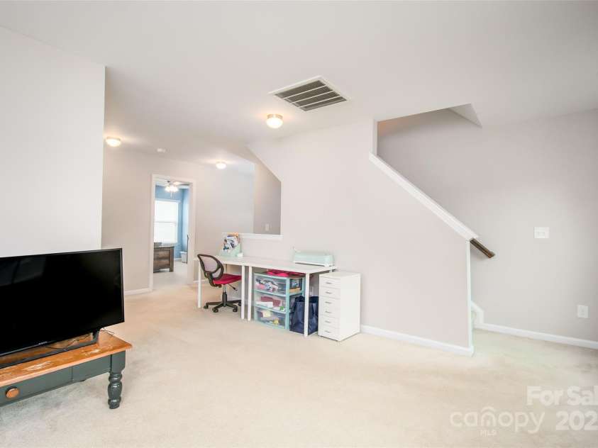 128 Millen Drive, Mooresville, NC 28115.  MLS# CAR4234778, YatesRealty ID 32390. 2nd floor flex area