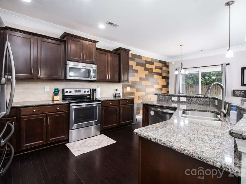 128 Millen Drive, Mooresville, NC 28115.  MLS# CAR4234778, YatesRealty ID 32390. Kitchen