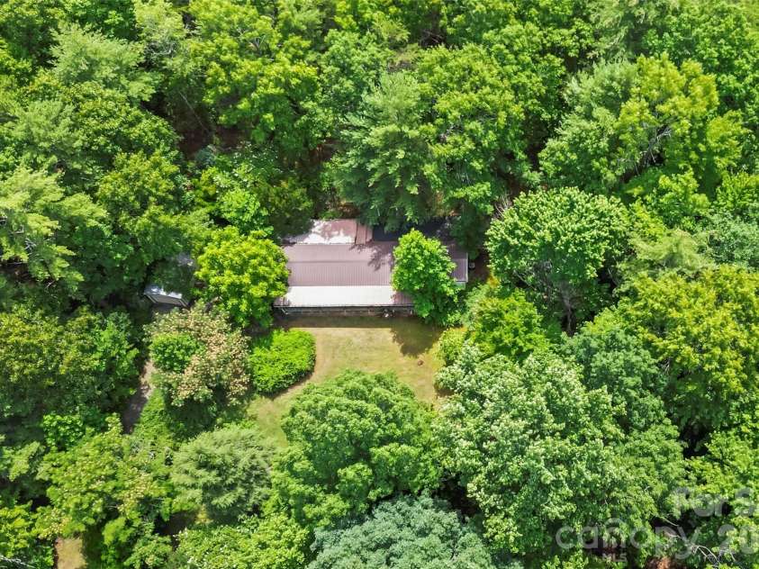 2040 Hampson Road, Morganton, NC 28655.  MLS# CAR4393978, YatesRealty ID 32390. 