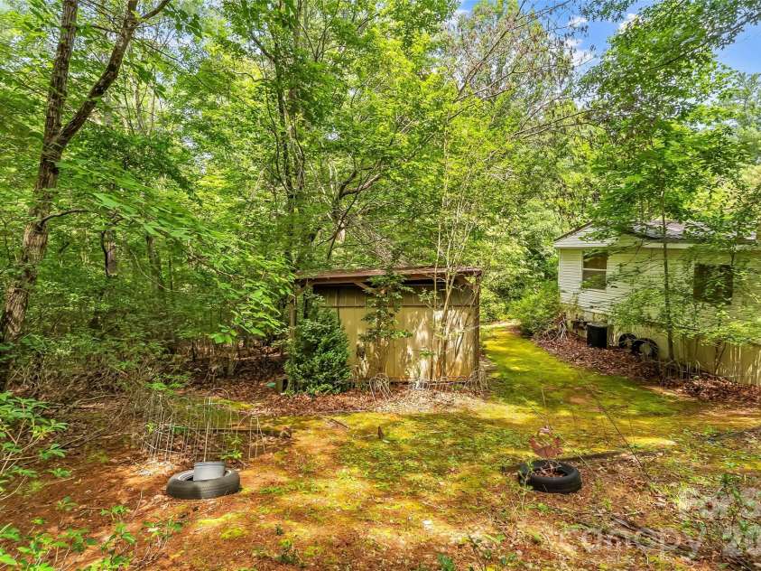 2040 Hampson Road, Morganton, NC 28655.  MLS# CAR4393978, YatesRealty ID 32390. 