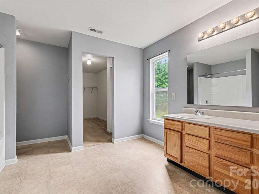 3800 Shasta Circle, Clover, SC 29710.  MLS# CAR4388053, YatesRealty ID 32391. 
